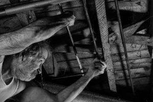 He siez’d the bars of condens’d thoughts